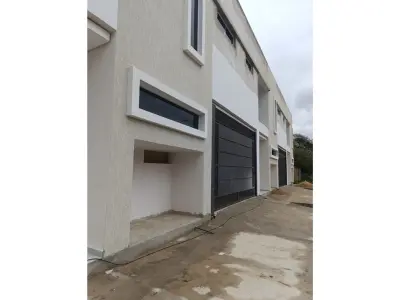 Duplex for sale in Fernando de la Mora, Laguna Grande