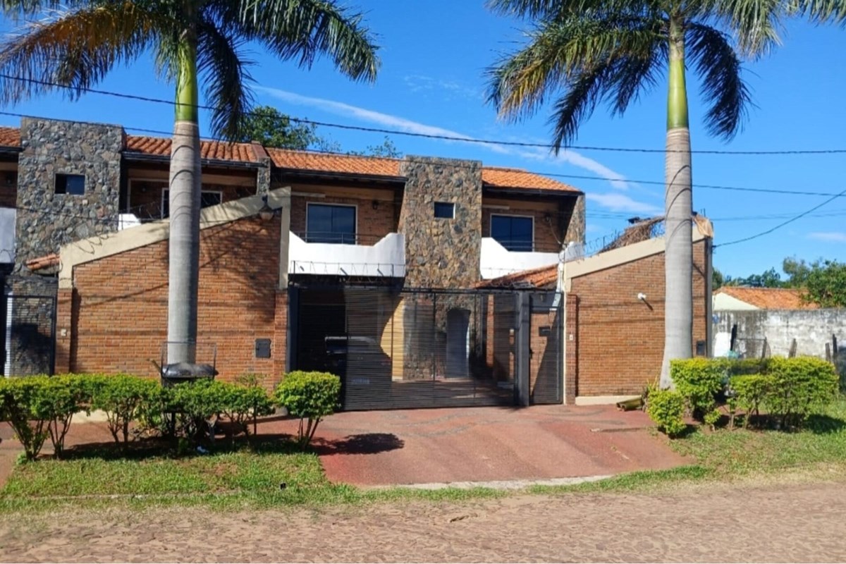 Duplex à venda em Laurelty, Luque