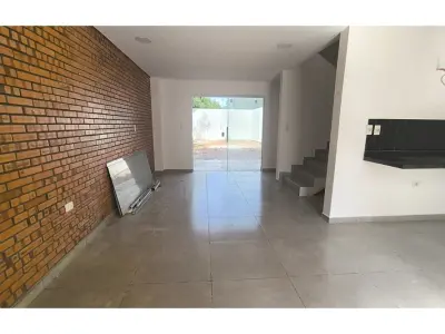 Dúplex en venta en Loma Merlo, Luque