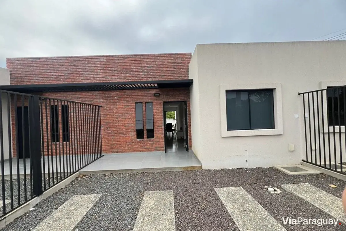 Duplex for sale in Luque, Central