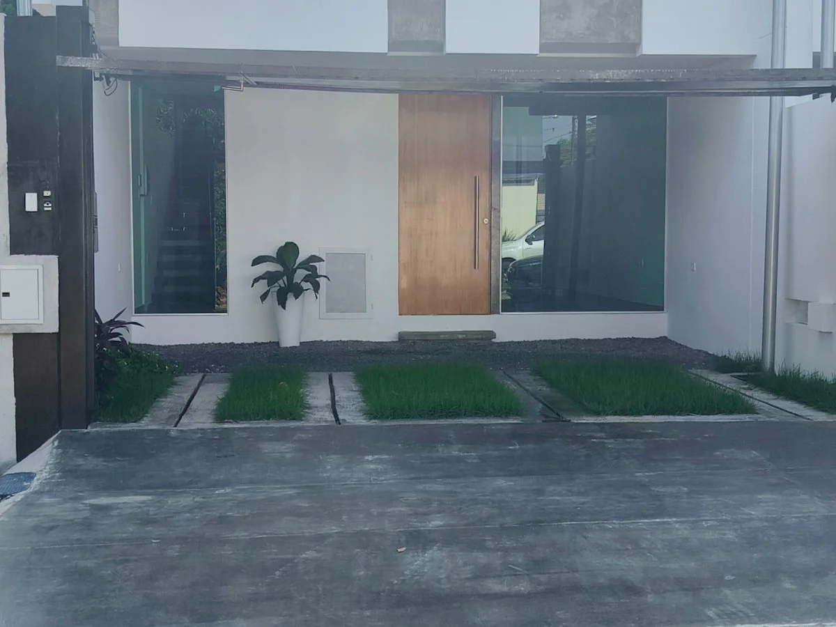 Dúplex en venta en Orilla del Campo Grande, Fernando de la Mora — 3 dormitorios
