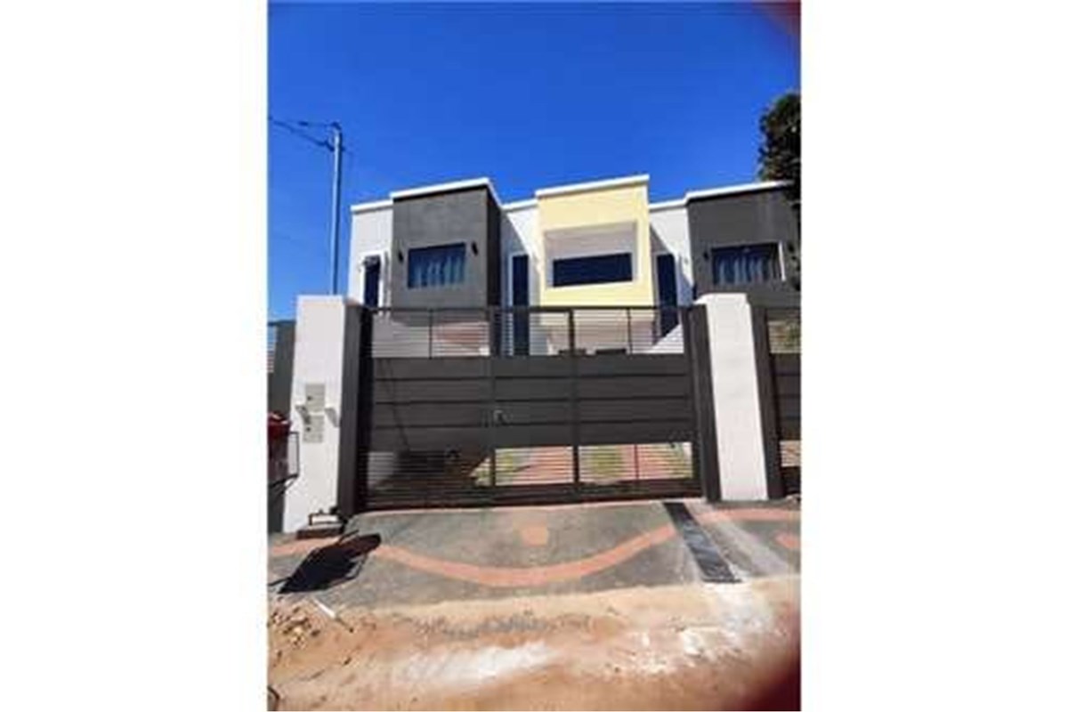 Duplex for sale in San Lorenzo, Virgen del Rosario