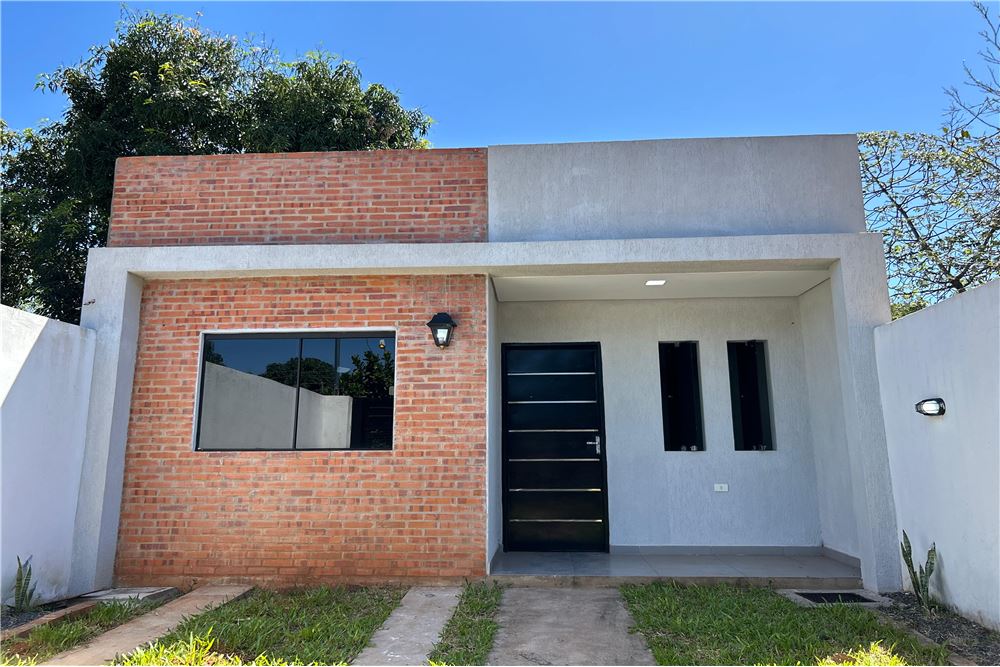 Brand-new chalet-style duplex for sale in Ñemby