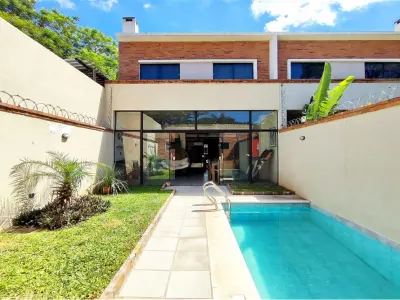Dúplex minimalista en venta en Mariano Roque Alonso