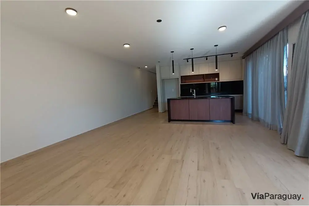 Dúplex Misioneros for sale in Barrio Kennedy, Encarnación