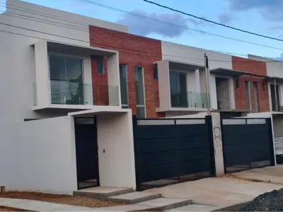 Dúplex moderno en venta en Maka'i, Luque