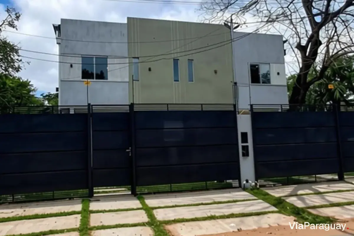 Modern duplex for sale in Santo Tomás, San Lorenzo