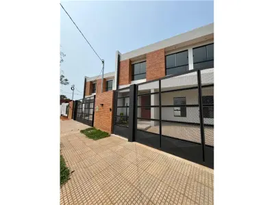 Duplex pareado novo à venda em Luque, Loma Merlo