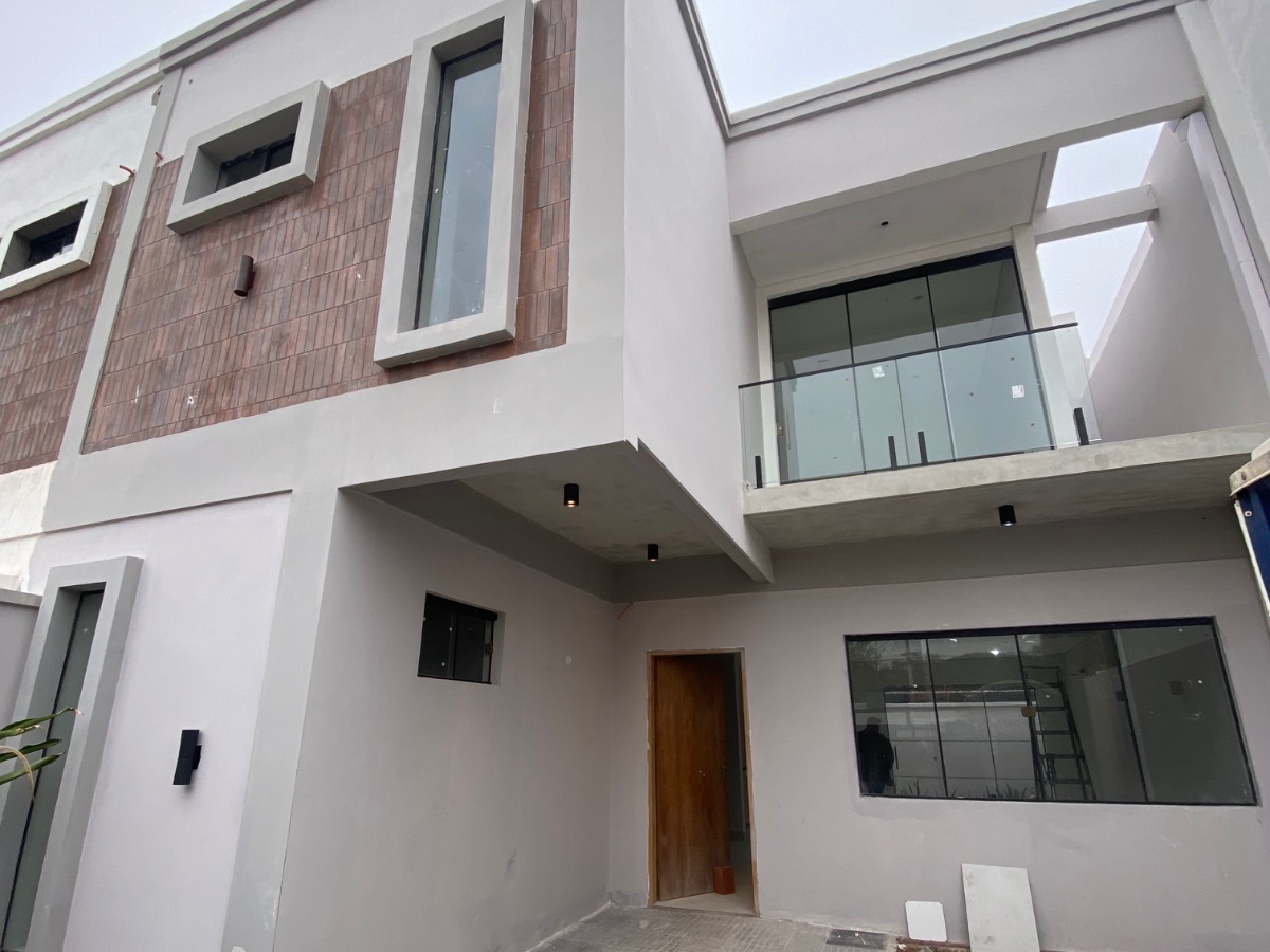 Dúplex premium à venda no Cuarto Barrio, Luque