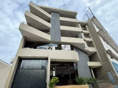 Edifício comercial com depósito à venda, Ciudad del Este – 3.727 m²
