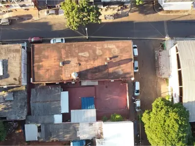 Edifício comercial à venda em Bernardino Caballero
