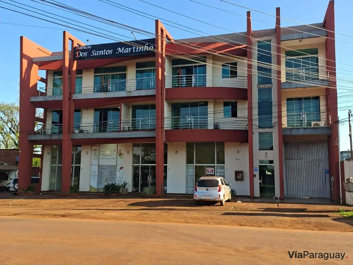Edifício comercial à venda no Centro de Minga Guazú