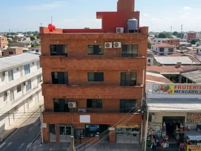 Edifício comercial à venda em Pettirossi, Assunção