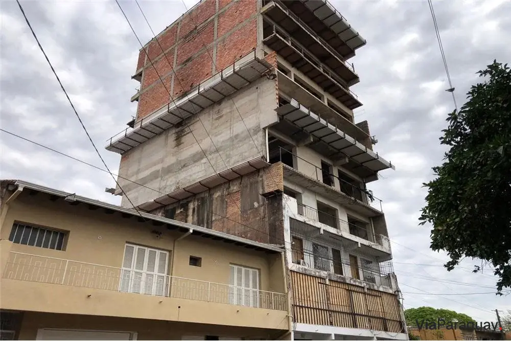 Edifício comercial à venda em Pettirossi, Assunção
