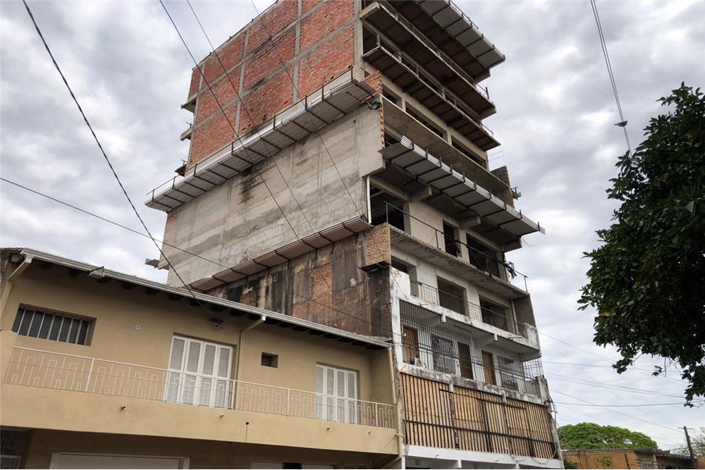Edifício comercial à venda em Pettirossi, Assunção