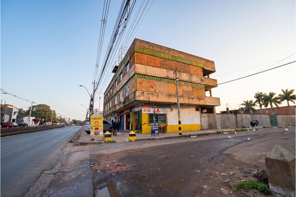 Edifício comercial à venda na Av. Defensores del Chaco
