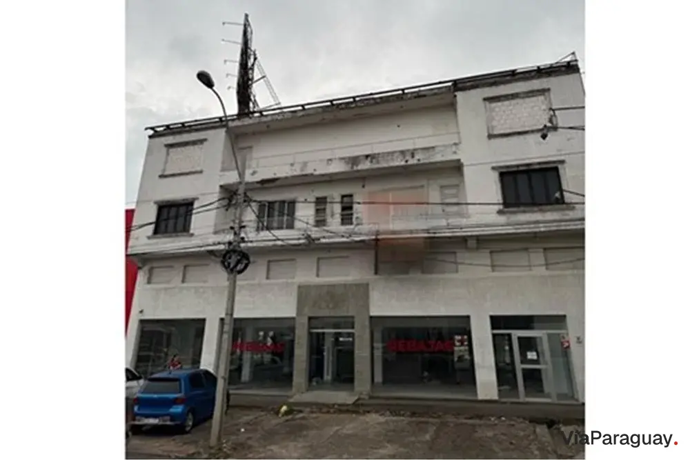 Edifício comercial à venda na Avda. E. Ayala km 5