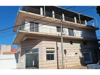 Edifício comercial e residencial à venda em San Vicente