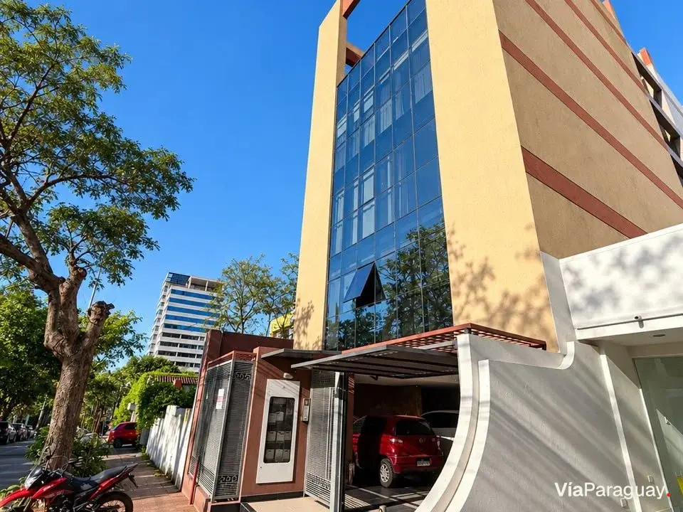 Edifício corporativo de 5 andares à venda em Recoleta