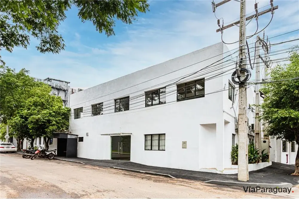 Edifício corporativo à venda em Fernando de la Mora
