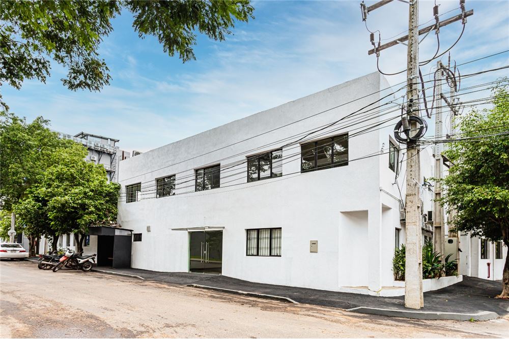 Edificio corporativo en venta en Fernando de la Mora