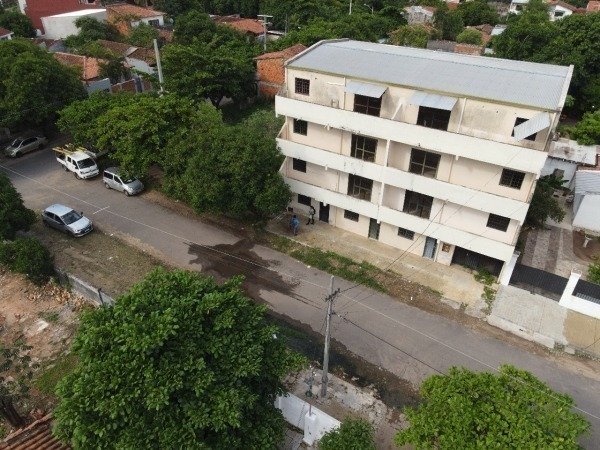 Edifício em esquina à venda – Salvador del Mundo, Assunção