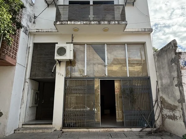 Edifício à venda com espaço comercial e apartamento, zona Mercado 4, Assunção