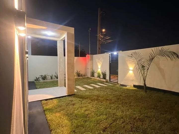 Casa nova de 3 quartos no bairro Lerida, San Lorenzo