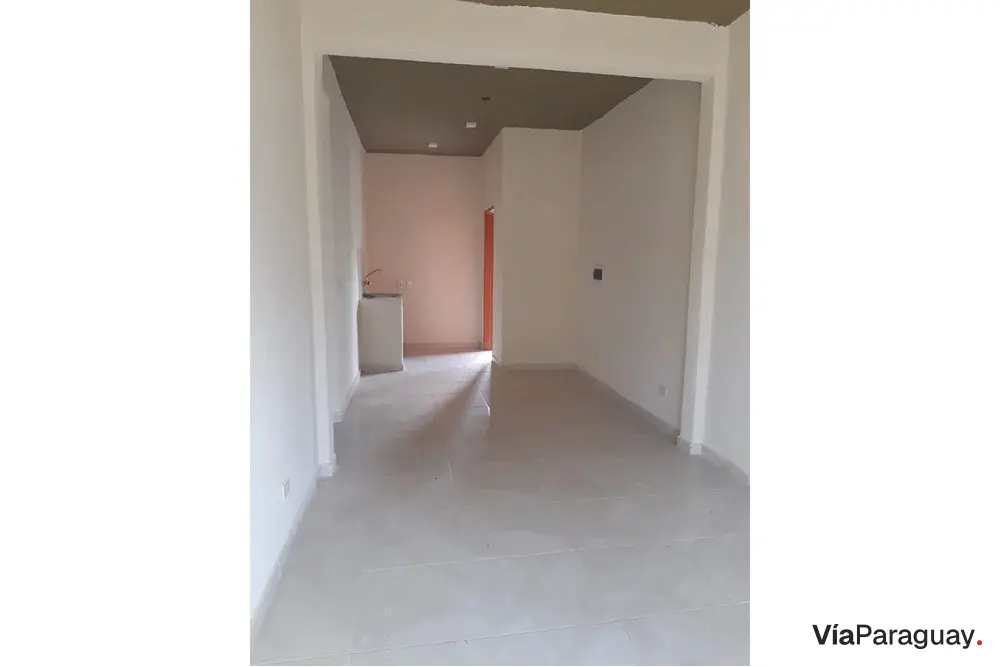 En venta propiedad con 3 departamentos en Luque