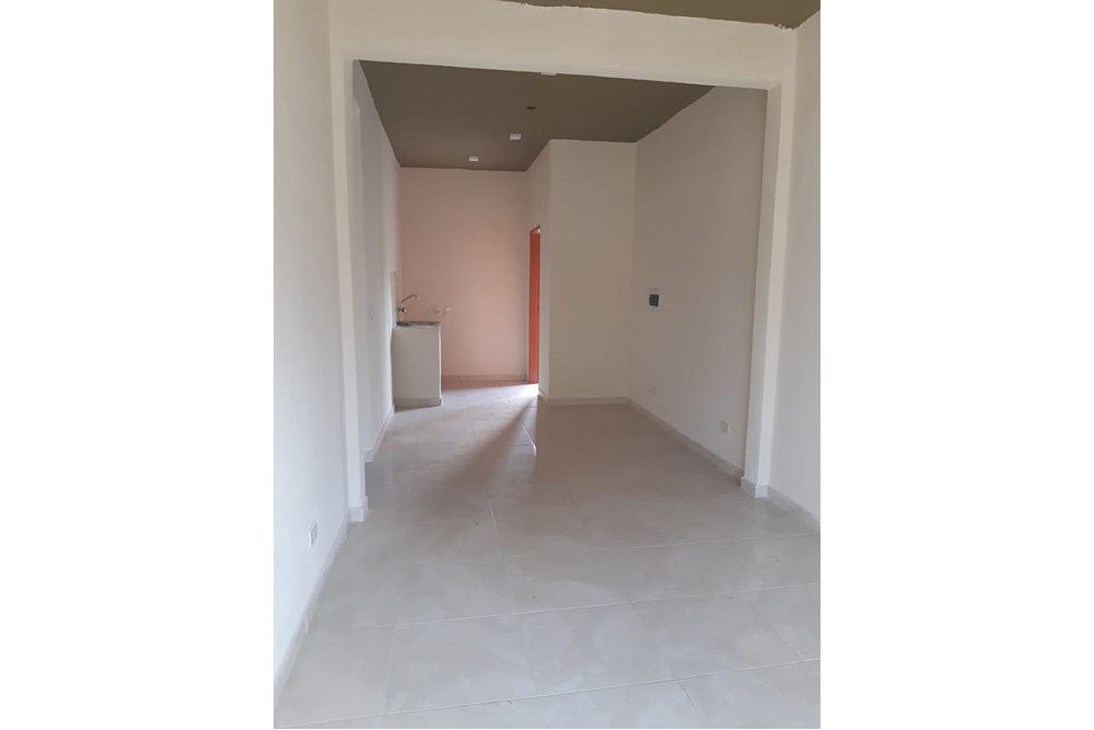 En venta propiedad con 3 departamentos en Luque