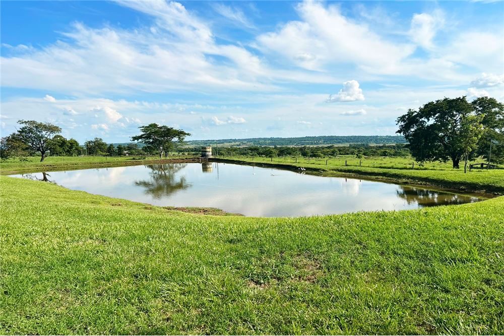 Estancia de 100 hectáreas en venta en Ybycuí