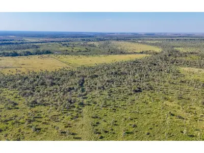 Fazenda de 1.040 hectares à venda em Arroyos y Esteros