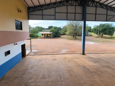 Galpón comercial e industrial en venta en Minga Guazú