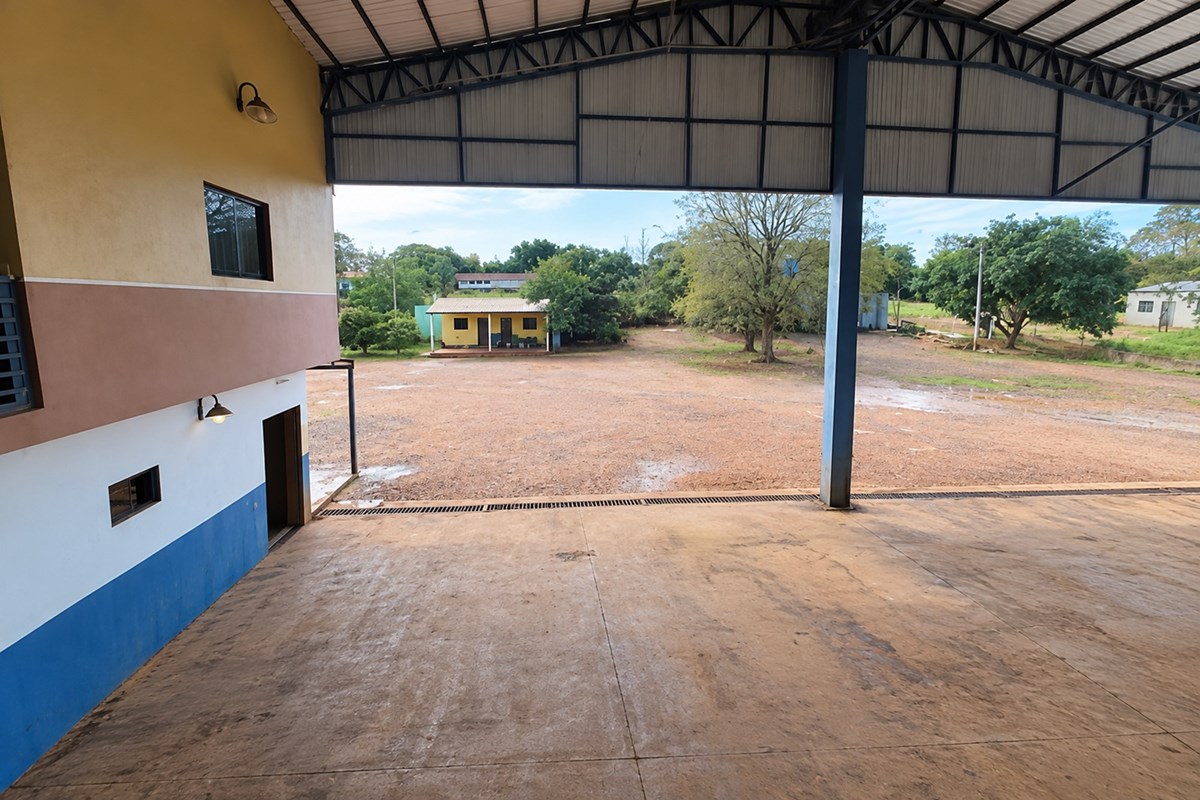 Galpón comercial e industrial en venta en Minga Guazú