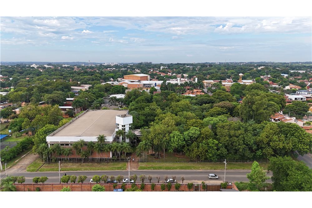 Galpón industrial en venta en Fernando de la Mora