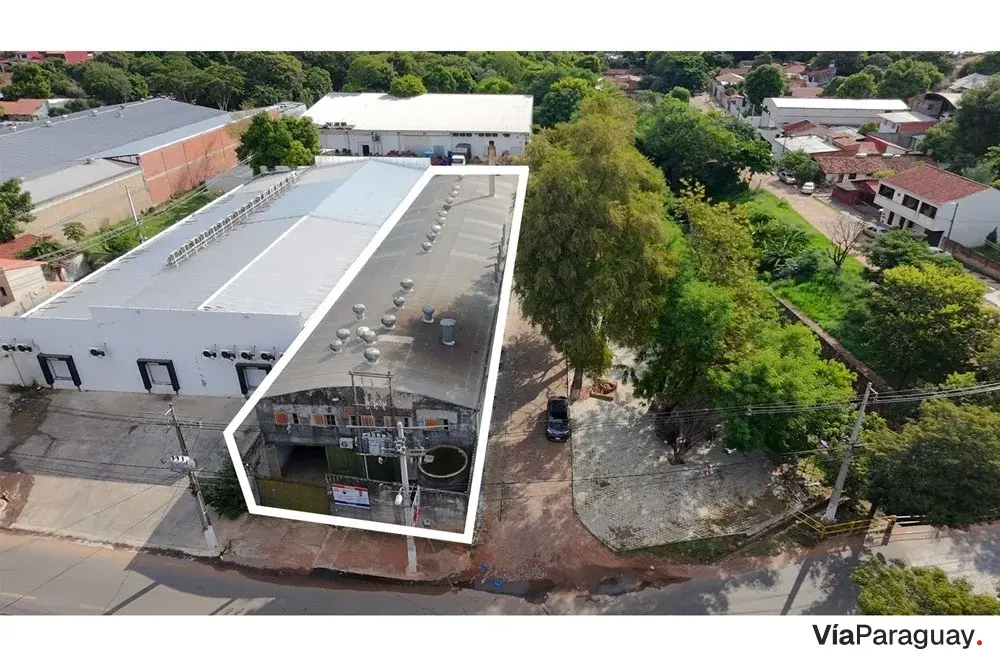 Galpón industrial en venta en Lambaré, Cuatro Mojones