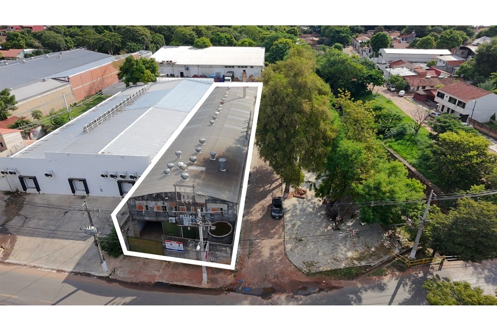 Galpón industrial en venta en Lambaré, Cuatro Mojones