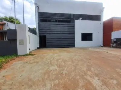 Galpón industrial en venta en Luque, Central