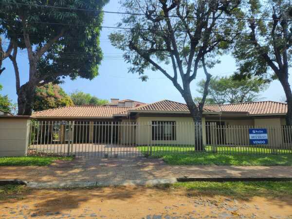 Gran residencia en venta en Barrio Jara, Asunción