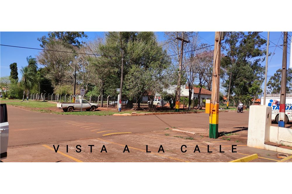 Espaço comercial mobiliado à venda em La Paz, Itapúa