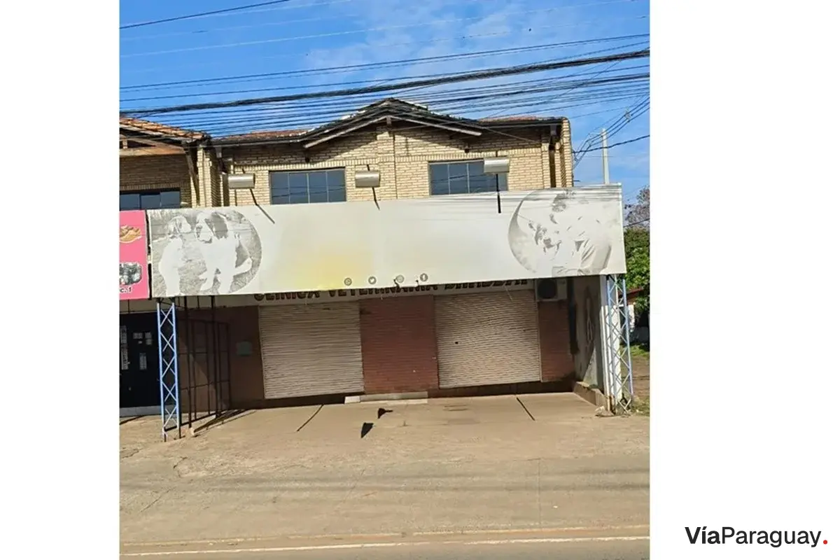 Espaço comercial com 2 apartamentos à venda em Reducto
