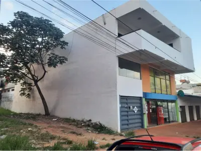 Local comercial com residência à venda em Ciudad Nueva