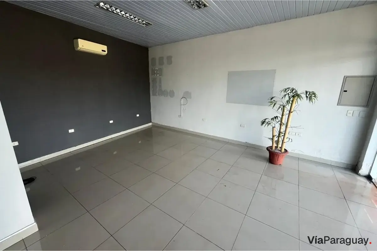 Loja comercial para alugar em Laurelty, Luque