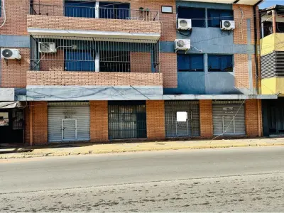 Sala comercial para alugar na rua Brasil, Barrio San Roque