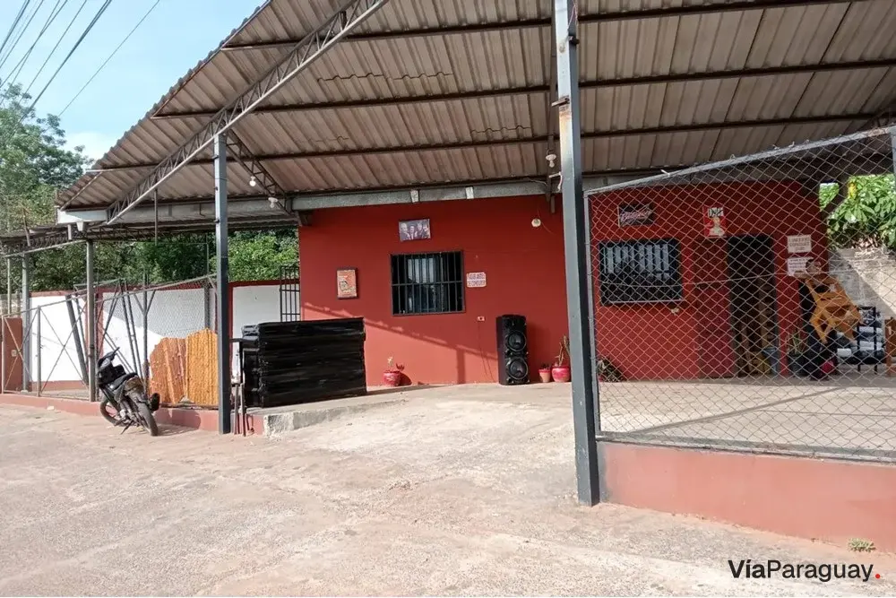 Local comercial à venda em esquina na Acceso Sur, Ñemby