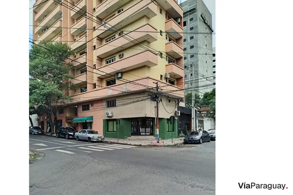Sala comercial à venda em Sajonia, Assunção