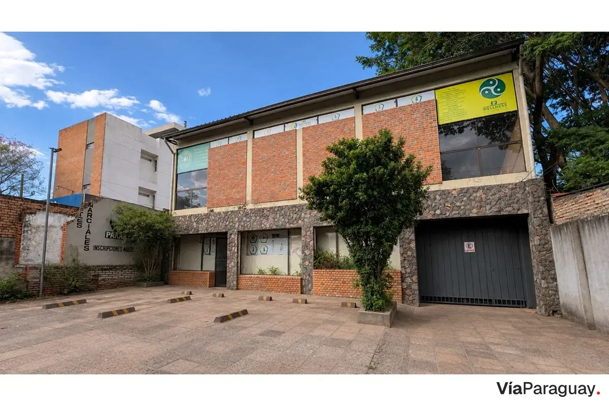Local comercial en venta sobre Avenida José Félix Bogado