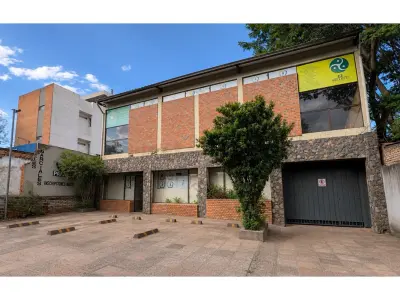 Local comercial en venta sobre Avenida José Félix Bogado