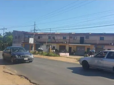 Espaço Comercial e Residência na Av. del Rosario, Luque