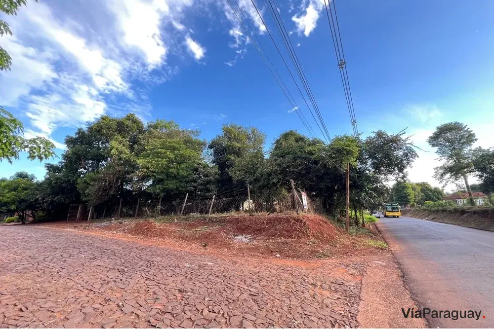 Corner lot for sale in San Pedro, Encarnación